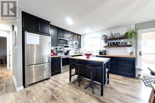 Photo 3: 1013 10A Avenue SE in Slave Lake: House for sale : MLS®# A2104716