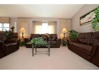 Photo 6: 160 MEADOW ROAD: White City Single Family Dwelling for sale (Regina NE)  : MLS®# 476169