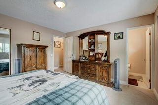 Photo 11: 427 Queen Charlotte Drive SE in Calgary: Queensland Detached for sale : MLS®# A1243544