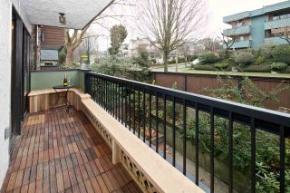 Photo 24: 206 1484 CHARLES Street in Vancouver: Grandview Woodland Condo for sale in "Landmark Arms" (Vancouver East)  : MLS®# R2494988