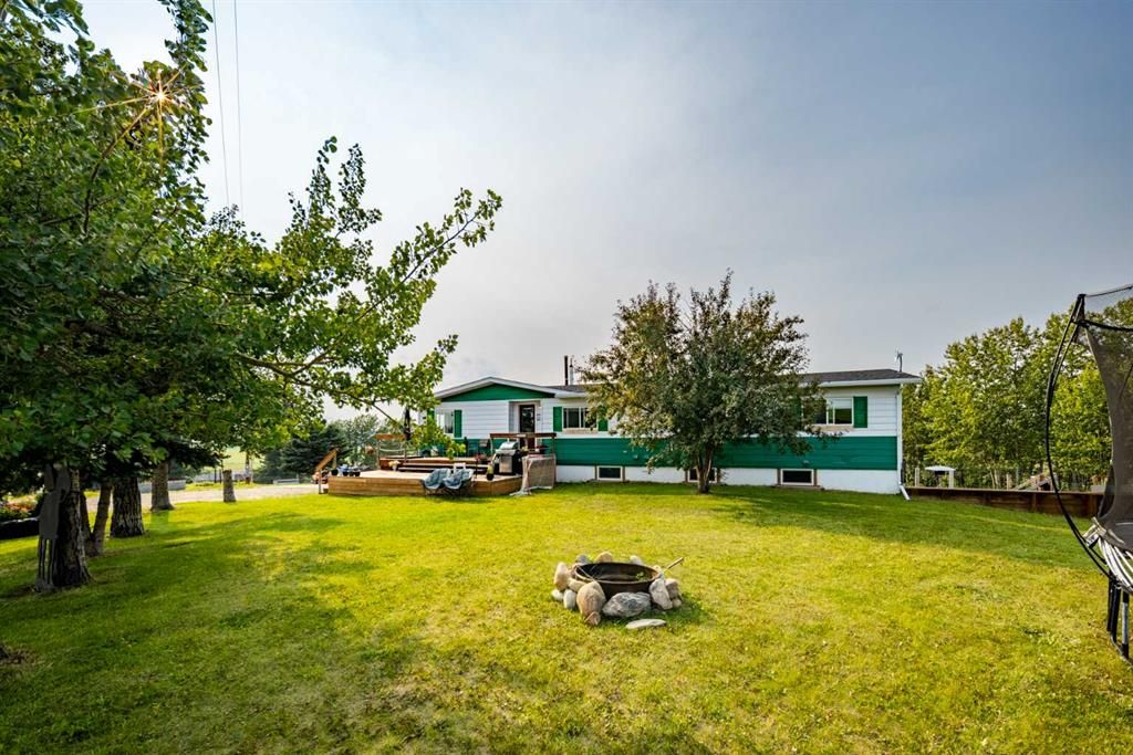 Main Photo: 282211 Range Road 42 in Rural Rocky View County: Rural Rocky View MD Detached for sale : MLS®# A2075420