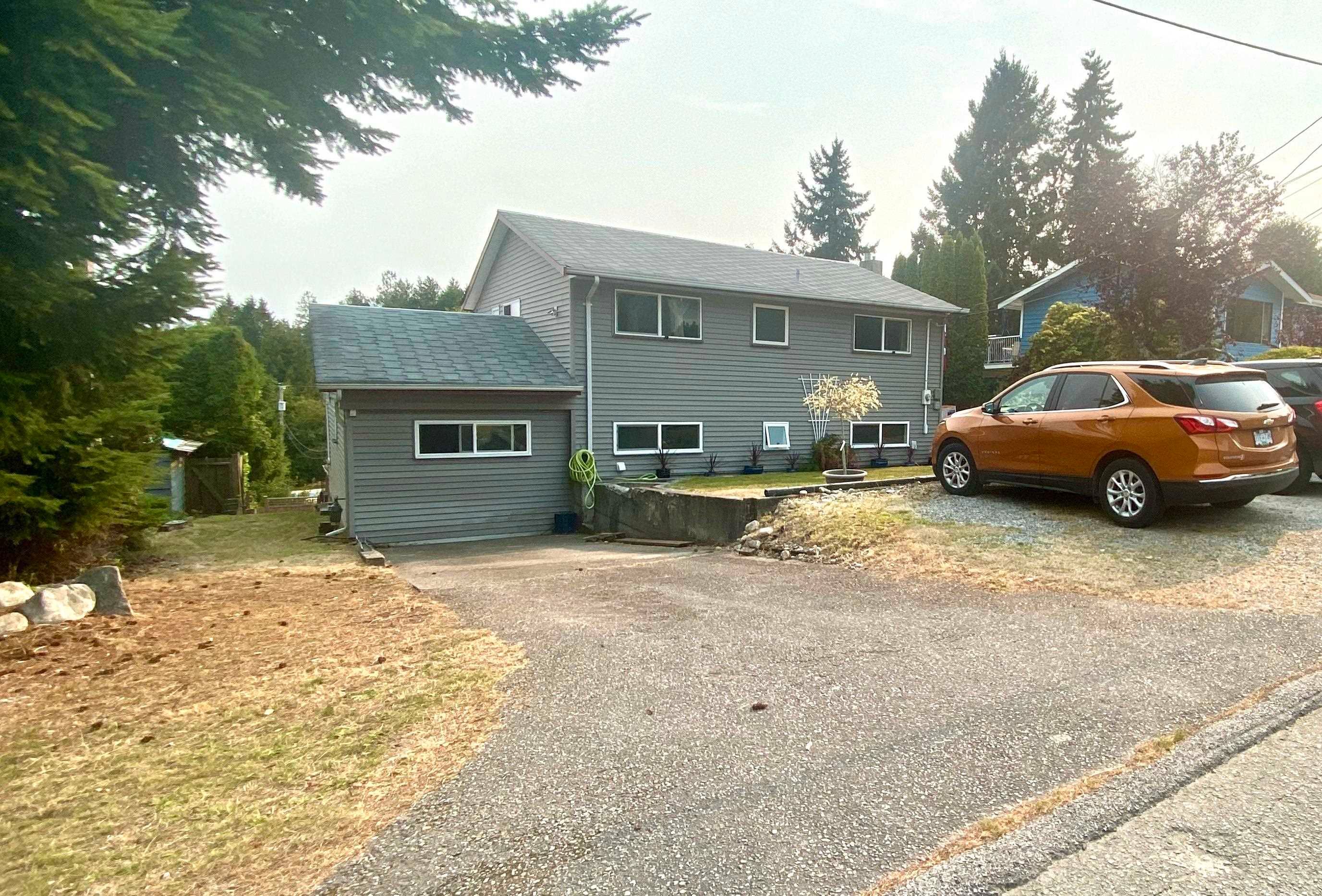 Main Photo: 4363 CAMEO Road in Sechelt: Sechelt District House for sale (Sunshine Coast)  : MLS®# R2808807