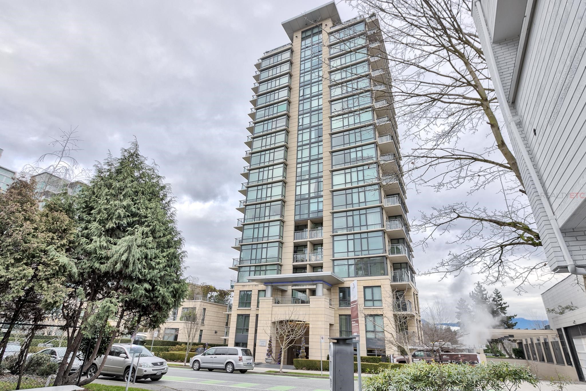 Main Photo: 301 1863 ALBERNI Street in Vancouver: West End VW Condo for sale (Vancouver West)  : MLS®# R2701207