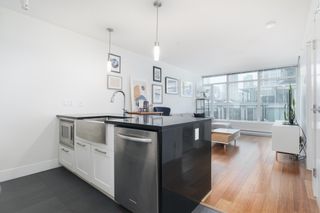 Photo 3: 802 888 HOMER Street in Vancouver: Downtown VW Condo for sale in "The Beasley" (Vancouver West)  : MLS®# R2751890