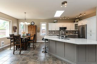 Photo 14: 935 Monarch Dr in Courtenay: CV Crown Isle House for sale (Comox Valley)  : MLS®# 942116