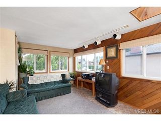 Photo 5: 993 McBriar Ave in VICTORIA: SE Lake Hill House for sale (Saanich East)  : MLS®# 675959