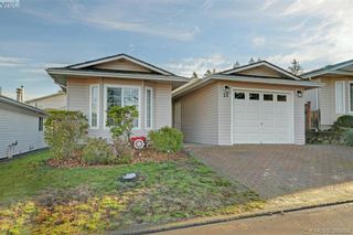 Photo 1: 24 Eagle Lane in VICTORIA: VR Glentana Manufactured Home for sale (View Royal)  : MLS®# 775804