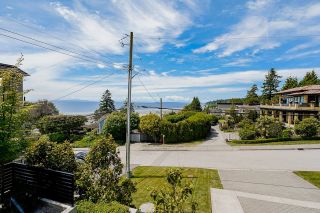 Photo 24: 1228 EVERALL Street: White Rock House for sale in "White Rock Hillside" (South Surrey White Rock)  : MLS®# R2701484