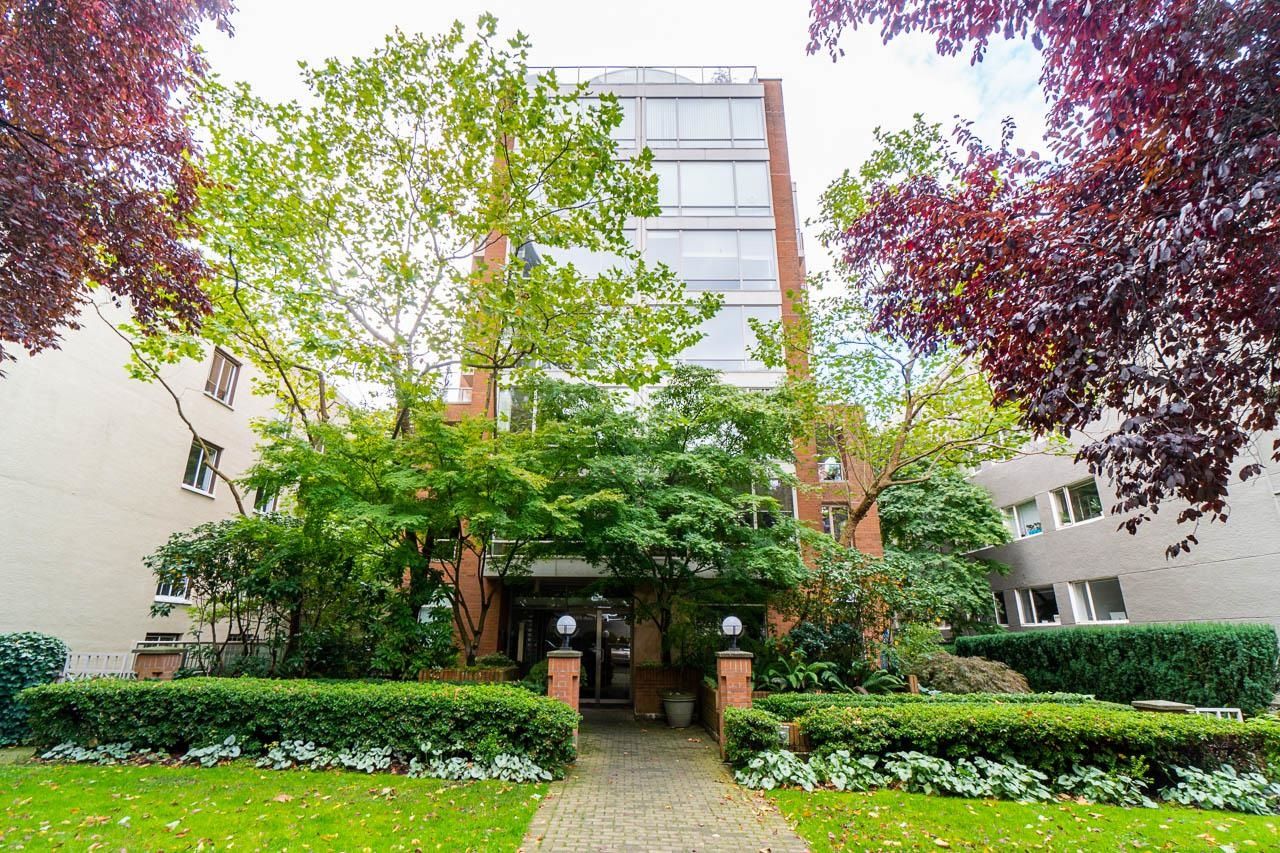Main Photo: 101 1970 HARO STREET in Vancouver: West End VW Condo for sale (Vancouver West)  : MLS®# R2623121