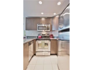 Photo 9: 504 1212 HOWE Street in Vancouver: Downtown VW Condo for sale in "1212 HOWE" (Vancouver West)  : MLS®# V1054674