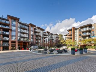 Photo 2: 328 723 W 3RD Street in North Vancouver: Harbourside Condo for sale in "the shore" : MLS®# R2735221