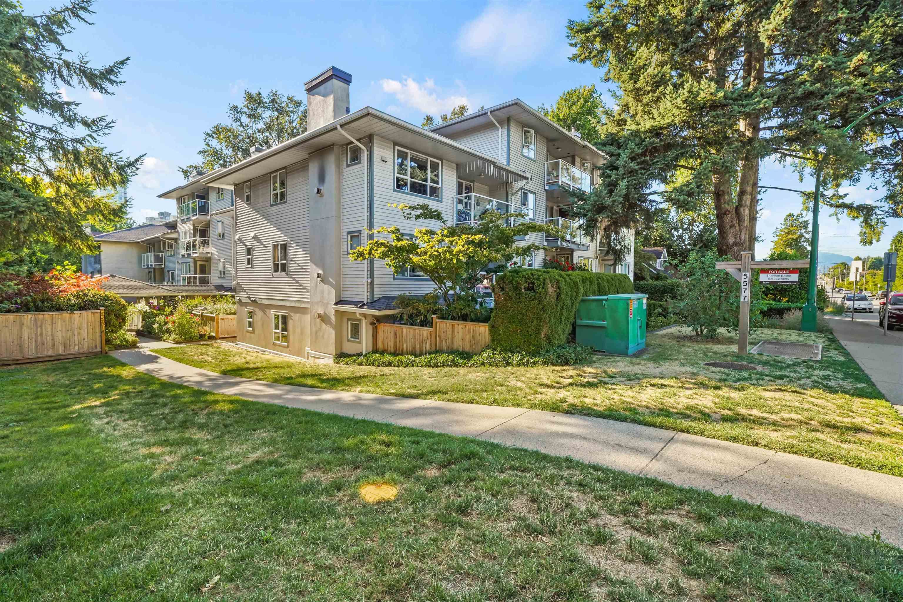 Main Photo: 308 5577 SMITH Avenue in Burnaby: Central Park BS Condo for sale (Burnaby South)  : MLS®# R2804667