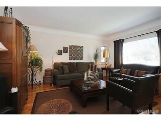 Photo 10: 2834/2840 Henderson Rd in VICTORIA: OB Henderson House for sale (Oak Bay)  : MLS®# 750634