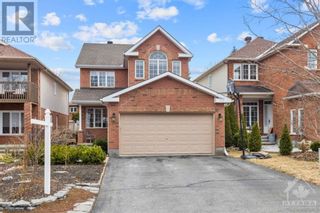 Photo 1: 28 SHERRING CRESCENT in Kanata: House for sale : MLS®# 1381705