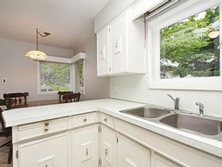 Photo 10: 2309 RUPERT Street in Vancouver: Renfrew VE House for sale (Vancouver East)  : MLS®# R2398091