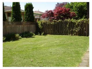 Photo 2: 3198 TOBA Drive in Coquitlam: New Horizons House for sale in "NEW HORIZONS" : MLS®# V1120727