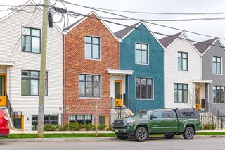 Photo 1: 15 230 Wilson St in Victoria: VW Victoria West Row/Townhouse for sale (Victoria West)  : MLS®# 954323