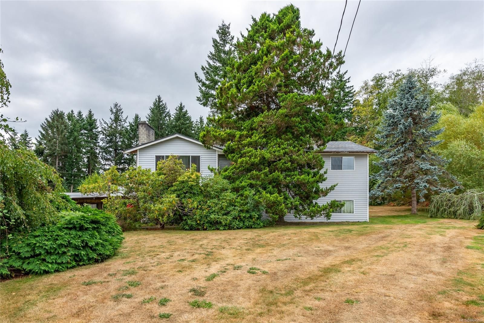 Main Photo: 3759 McLelan Rd in Campbell River: CR Campbell River South House for sale : MLS®# 884512