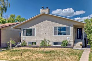 Photo 1: 1803 /1805 41 Street NW in Calgary: Montgomery Full Duplex for sale : MLS®# A2143046
