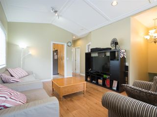 Photo 4: 2052 WESTVIEW Drive in North Vancouver: Central Lonsdale House for sale : MLS®# R2830708