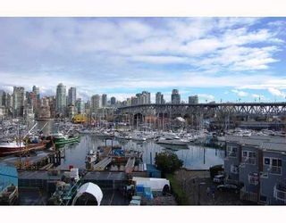 Photo 2: 506 1510 W 1ST Avenue in Vancouver: False Creek Condo for sale in "MARINER POINT" (Vancouver West)  : MLS®# V691019
