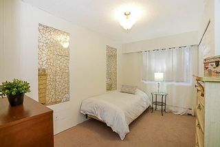Photo 15: 106 316 CEDAR Street in New Westminster: Sapperton Condo for sale in "Regal Manor" : MLS®# R2217317