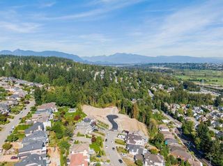 Photo 11: 2258 MONASHEE Court in Coquitlam: Coquitlam East House for sale : MLS®# R2858134