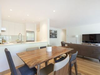 Photo 4: 211 1230 HARO Street in Vancouver: West End VW Condo for sale in "1230 Haro" (Vancouver West)  : MLS®# R2447651