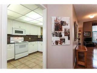 Photo 4: 332 SANDRINGHAM Road NW in Calgary: Sandstone Valley House for sale : MLS®# C4043557
