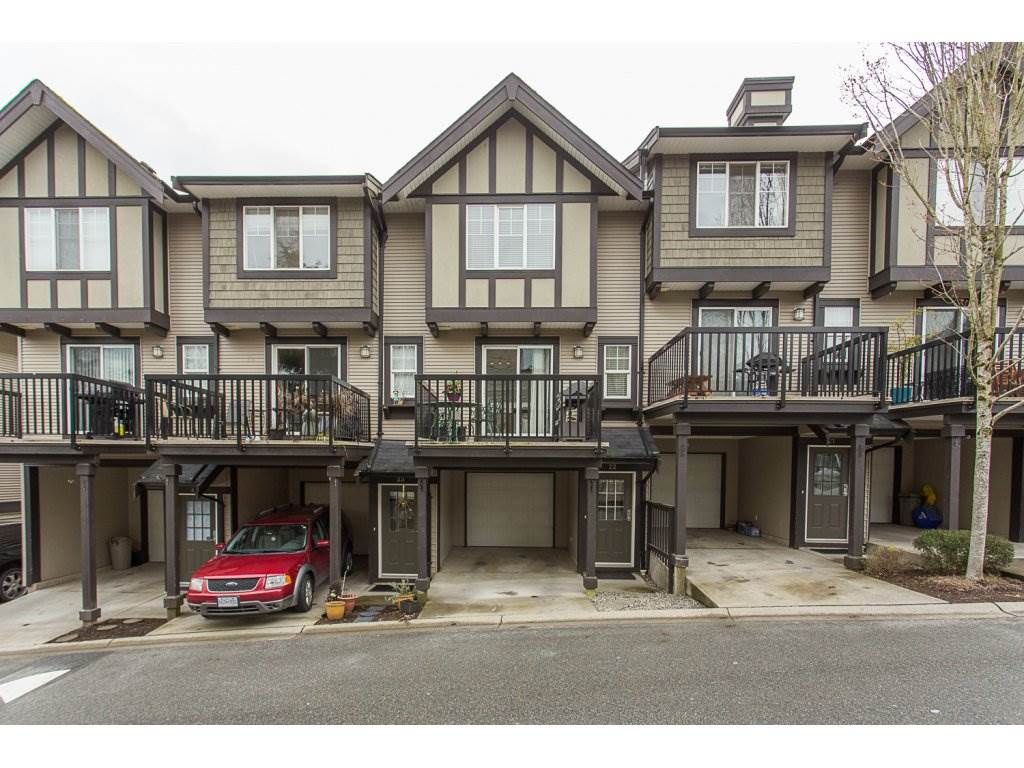 Main Photo: 22 20176 68 Avenue in Langley: Willoughby Heights Townhouse for sale in "STEEPLECHASE" : MLS®# R2146576