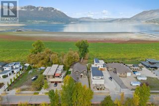 Photo 4: 841 Harbourfront Drive NE in Salmon Arm: House for sale : MLS®# 10286623