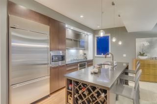 Photo 2: 2937 WALL Street in Vancouver: Hastings Sunrise Townhouse for sale (Vancouver East)  : MLS®# R2503032