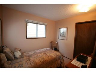 Photo 10: 421 HUNTINGTON Way NE in Calgary: Huntington Hills House for sale : MLS®# C4034997