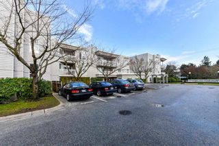 Photo 4: 305 9946 151 Street in Surrey: Guildford Condo for sale in "WESTCHESTER PLACE" (North Surrey)  : MLS®# R2578338