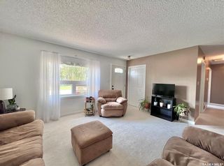 Photo 5: 313 Cross Street North in Outlook: Residential for sale : MLS®# SK905921