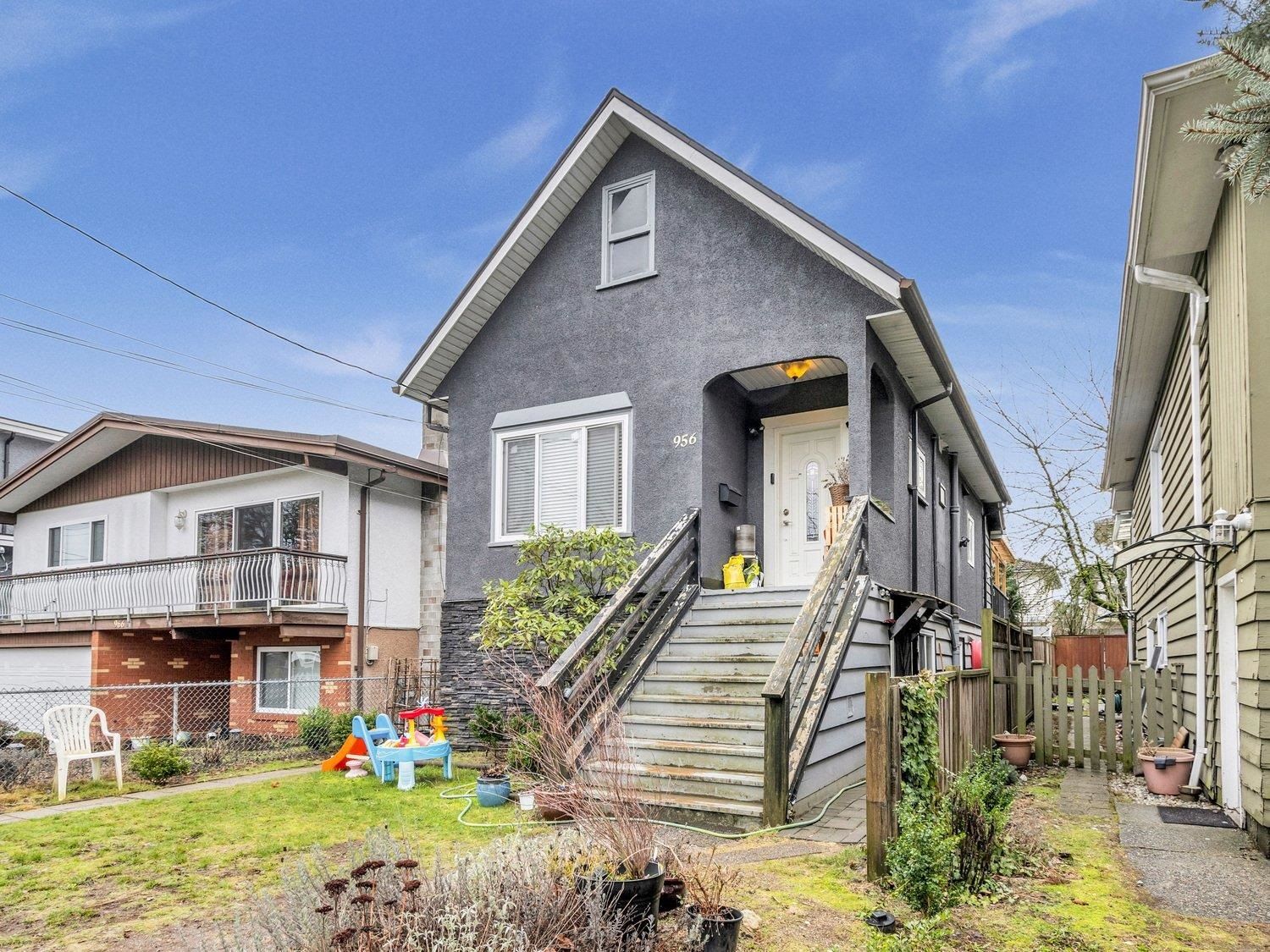 Main Photo: 956 E 54TH Avenue in Vancouver: South Vancouver House for sale (Vancouver East)  : MLS®# R2846799