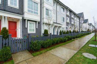 Photo 1: 2 8476 207A Street in Langley: Willoughby Heights Townhouse for sale in "YORK By Mosaic" : MLS®# R2244796