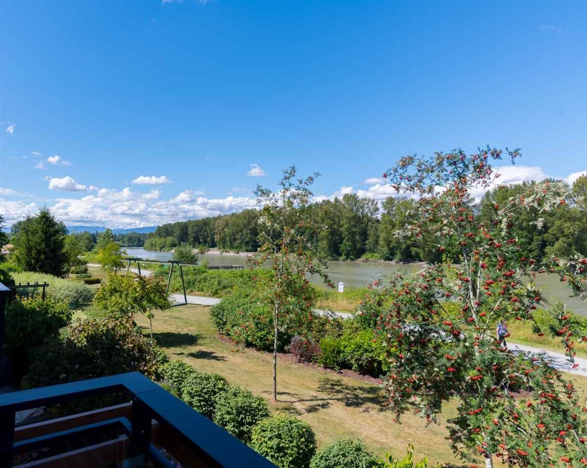 Main Photo: 4 23215 BILLY BROWN Road in Langley: Fort Langley Townhouse for sale in "WATERFRONT at Bedford Landing" : MLS®# R2436587