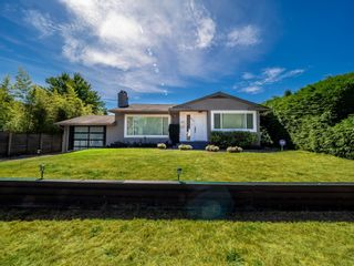 Photo 1: 2777 NEWMARKET Drive in North Vancouver: Edgemont House for sale : MLS®# R2714168