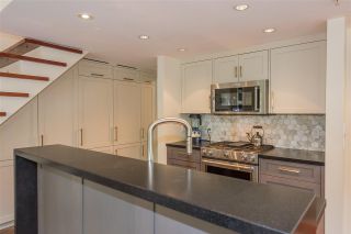 Photo 19: 960 COOPERAGE Way in Vancouver: Yaletown Townhouse for sale in "Coopers Point" (Vancouver West)  : MLS®# R2376080