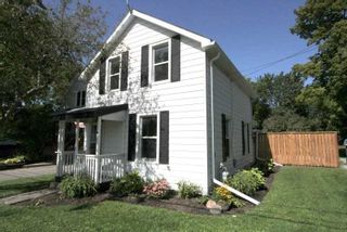 Photo 1: 304 Bay Street in Brock: Beaverton House (1 1/2 Storey) for sale : MLS®# N4914458