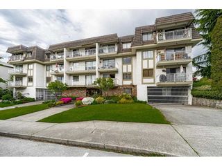 Photo 1: 302 306 W 1ST Street in North Vancouver: Lower Lonsdale Condo for sale in "LA VIVA" : MLS®# R2577061