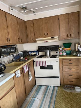 Photo 4: 19 21698 LOUGHEED Highway in Maple Ridge: West Central Manufactured Home for sale in "MR MOTEL MANUFACTURED HOME PARK" : MLS®# R2652437