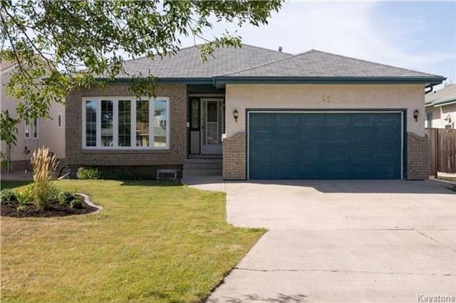 Main Photo: 11 Highcastle Crescent in Winnipeg: River Park South Residential for sale (2F)  : MLS®# 1724417