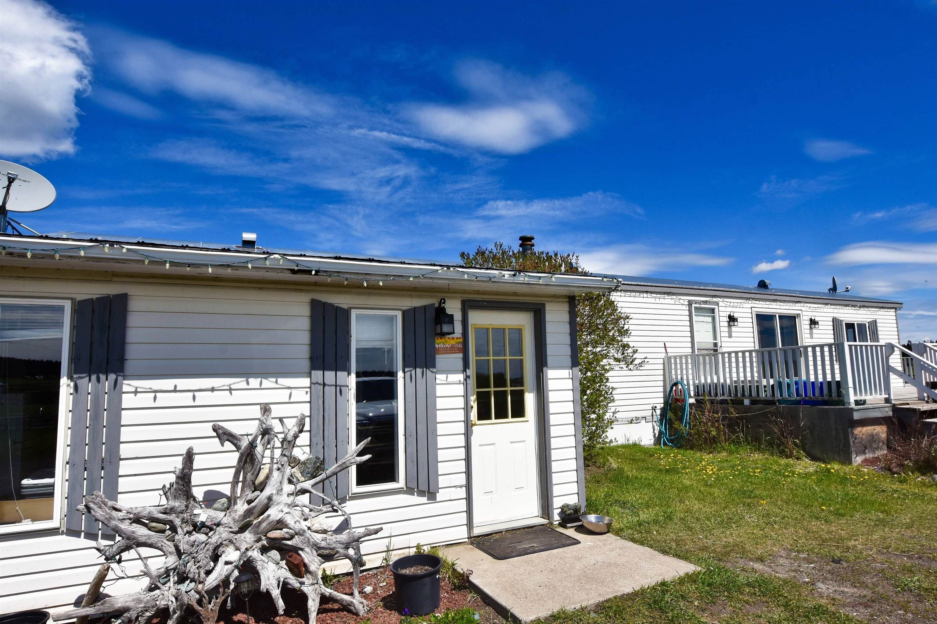 Main Photo: 1417 SNIPE Road in Williams Lake: Williams Lake - Rural South Manufactured Home for sale (Williams Lake (Zone 27))  : MLS®# R2693525