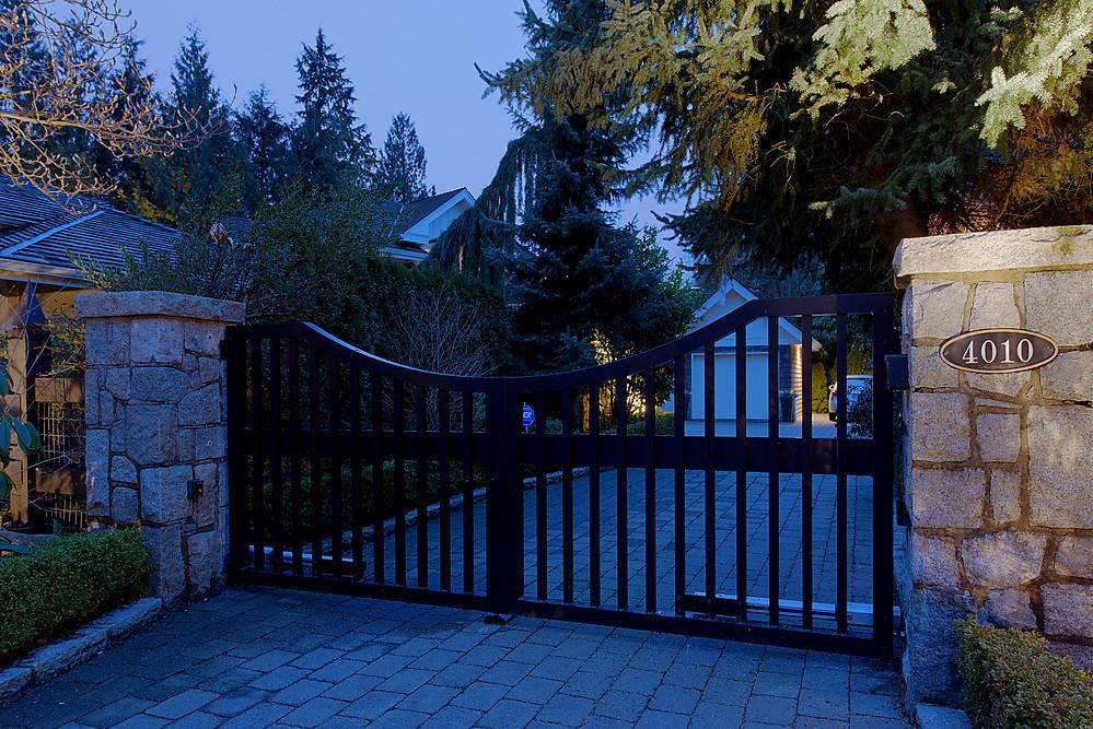 Photo 5: Photos: 4010 Sunset Boulevard in North Vancouver: Canyon Heights NV House for sale : MLS®# R2019123