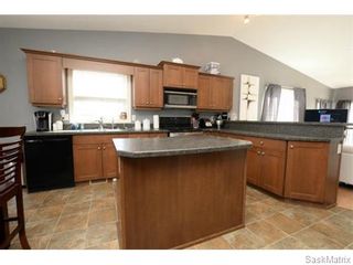 Photo 15: 4800 ELLARD Way in Regina: Single Family Dwelling for sale (Regina Area 01)  : MLS®# 584624
