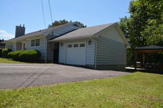 Photo 2: 201 Harriett Street in Shelburne: 407-Shelburne County Residential for sale (South Shore)  : MLS®# 202224981