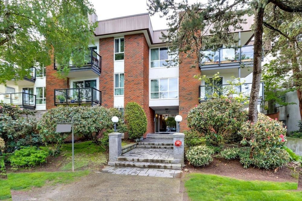 Main Photo: 103 1640 W 11TH Avenue in Vancouver: Fairview VW Condo for sale (Vancouver West)  : MLS®# R2689811