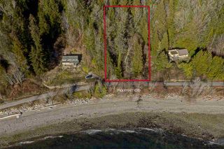 Photo 1: Lot 4 OCEAN BEACH Esplanade in Gibsons: Gibsons & Area Land for sale in "Bonniebrook/Chaster Beach" (Sunshine Coast)  : MLS®# R2631298